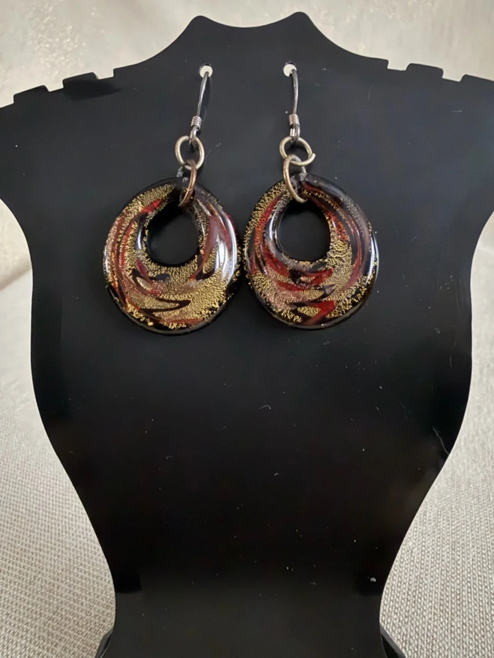 Round Dangle Earrings in Black and Gold